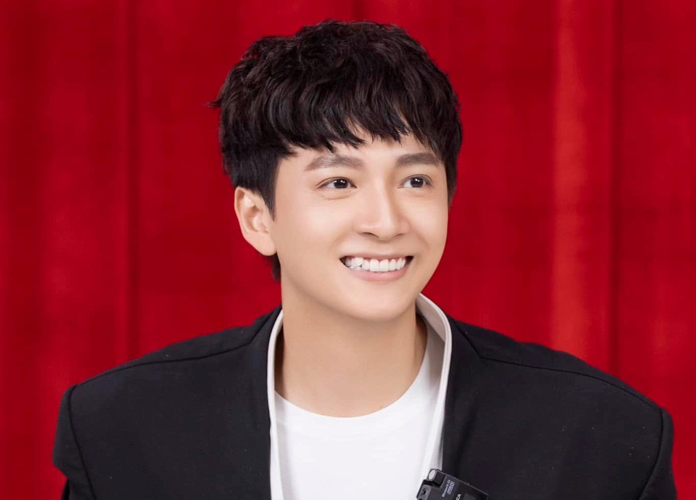 Ngô Kiến Huy: Từ ca sĩ đến diễn viên, MC đa năng showbiz Việt 6 Ngô Kiến Huy và quản lý dừng hợp tác, phủ nhận mâu thuẫn tiền bạc