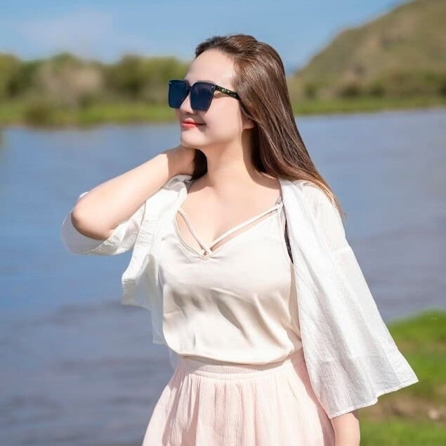 hoang huong bi phat anh 2