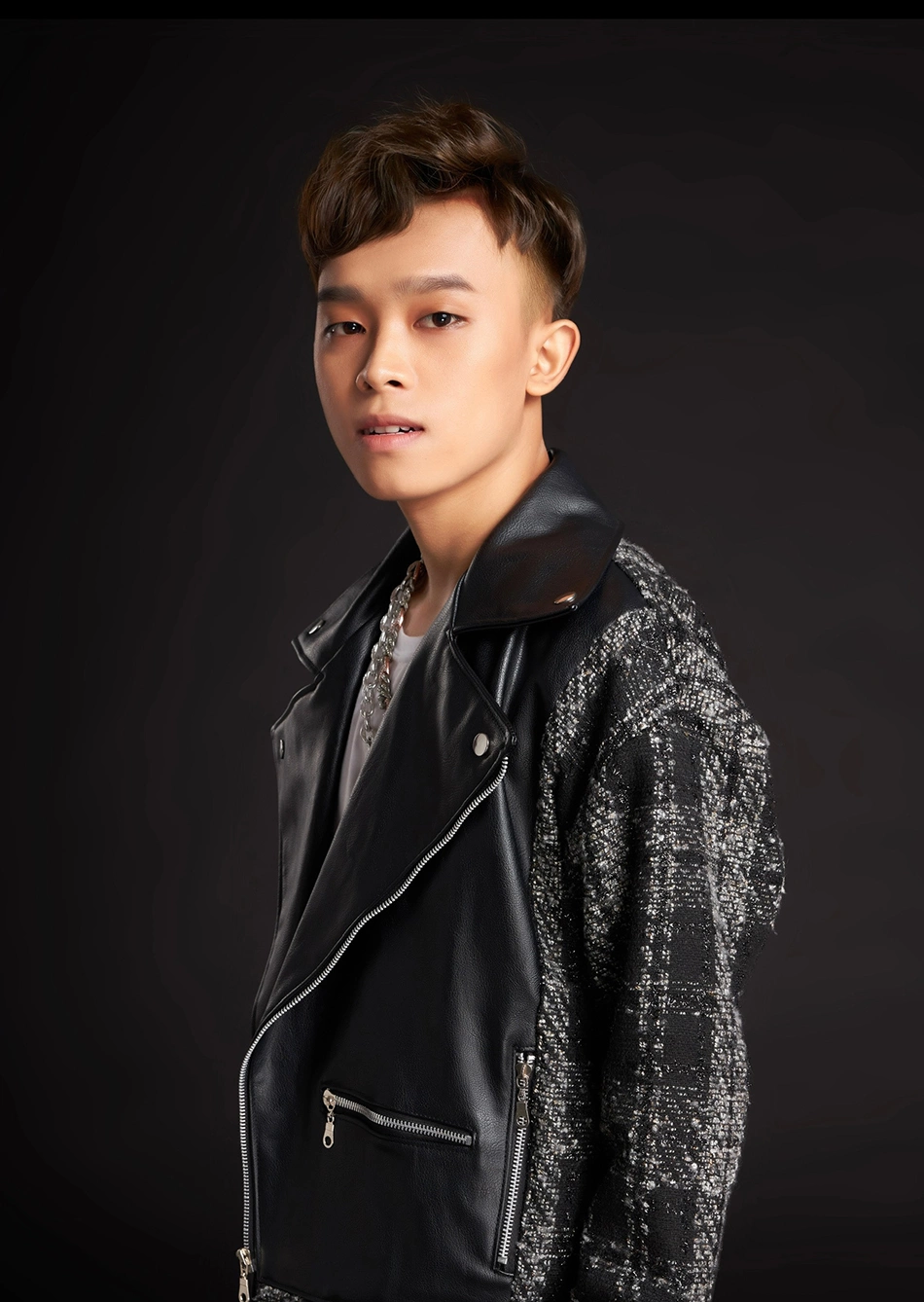 Tiểu sử Hồ Văn Cường - Quán quân Vietnam Idol Kids và hành trình vượt qua bão giông trở lại sân khấu 3 Ảnh Hồ Văn Cường - Hồ Văn Cường: 'Tôi nặng gánh gia đình' - Báo VnExpress Giải trí
