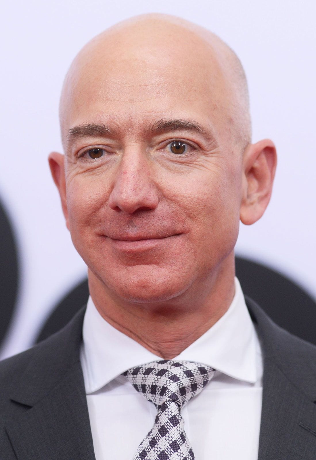 Jeff Bezos: Tỷ Phú Kiến Tạo Đế Chế Amazon Và Hành Trình Định Hình Lại Nền Kinh Tế Toàn Cầu 1 Ảnh Jeff Bezos - Jeff Bezos là ai? Tiểu sử & Sự nghiệp Người sáng lập Amazon - AZ WEB