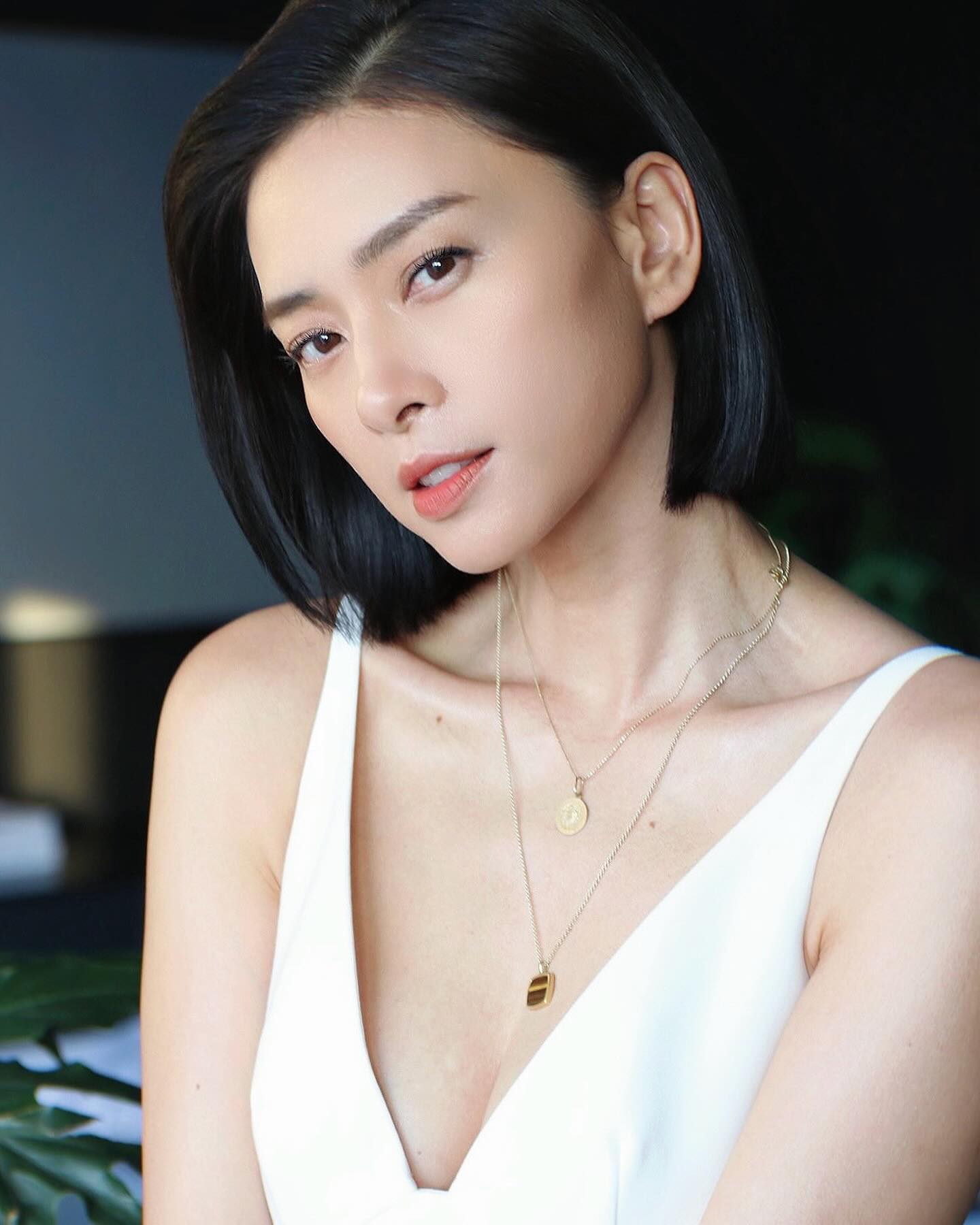 Ảnh Ngô Thanh Vân - Ngô Thanh Vân trẻ trung ở tuổi 45 với phong cách thời thượng