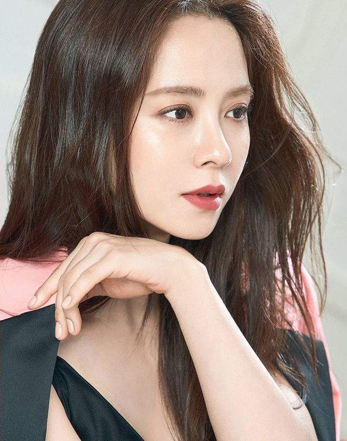 Ảnh Song Ji Hyo - Tiểu sử Song Ji Hyo: Hành trình tiến tới đỉnh cao vượt qua thị phi cảnh nóng