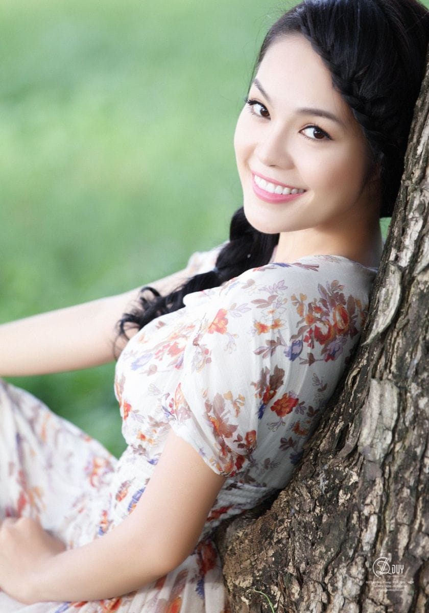 Tiểu sử Dương Cẩm Lynh - Á hậu Điện ảnh tài sắc, mỹ nhân màn ảnh nhỏ và hành trình vượt bão kiên cường 2 Ảnh Dương Cẩm Lynh - Người đẹp – Diễn viên Dương Cẩm Lynh – Bản tin Điện tử Họ Dương Việt Nam