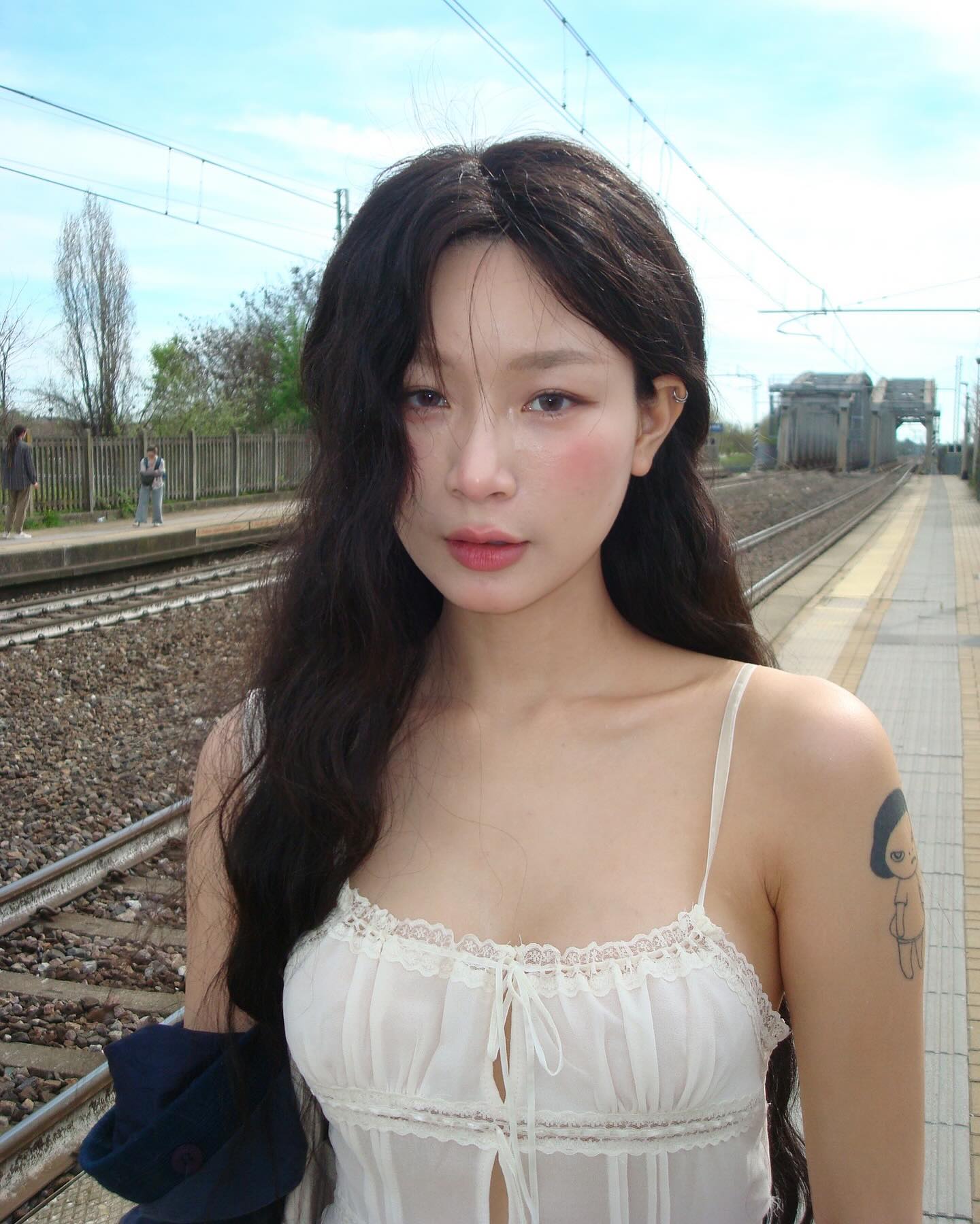 Tiểu sử Thạch Trang - Biểu tượng Vlogger du học sinh và hành trình đi qua những giông bão truyền thông 1 Ảnh Thạch Trang - Im lặng không phải mình đi trốn": Thạch Trang thông tin toàn bộ về vụ đạo tranh, xin khắc phục hậu quả