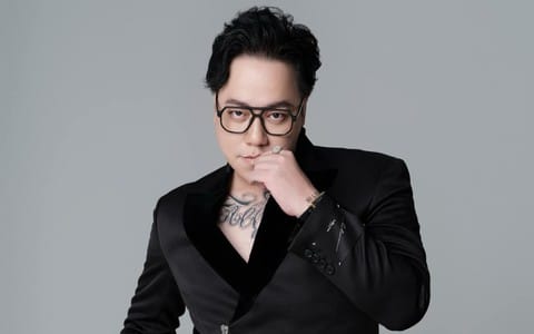 Tiểu sử Tùng Leo – Gương mặt dẫn chương trình đa tài và ngòi bút tản văn sâu sắc của làng giải trí Việt